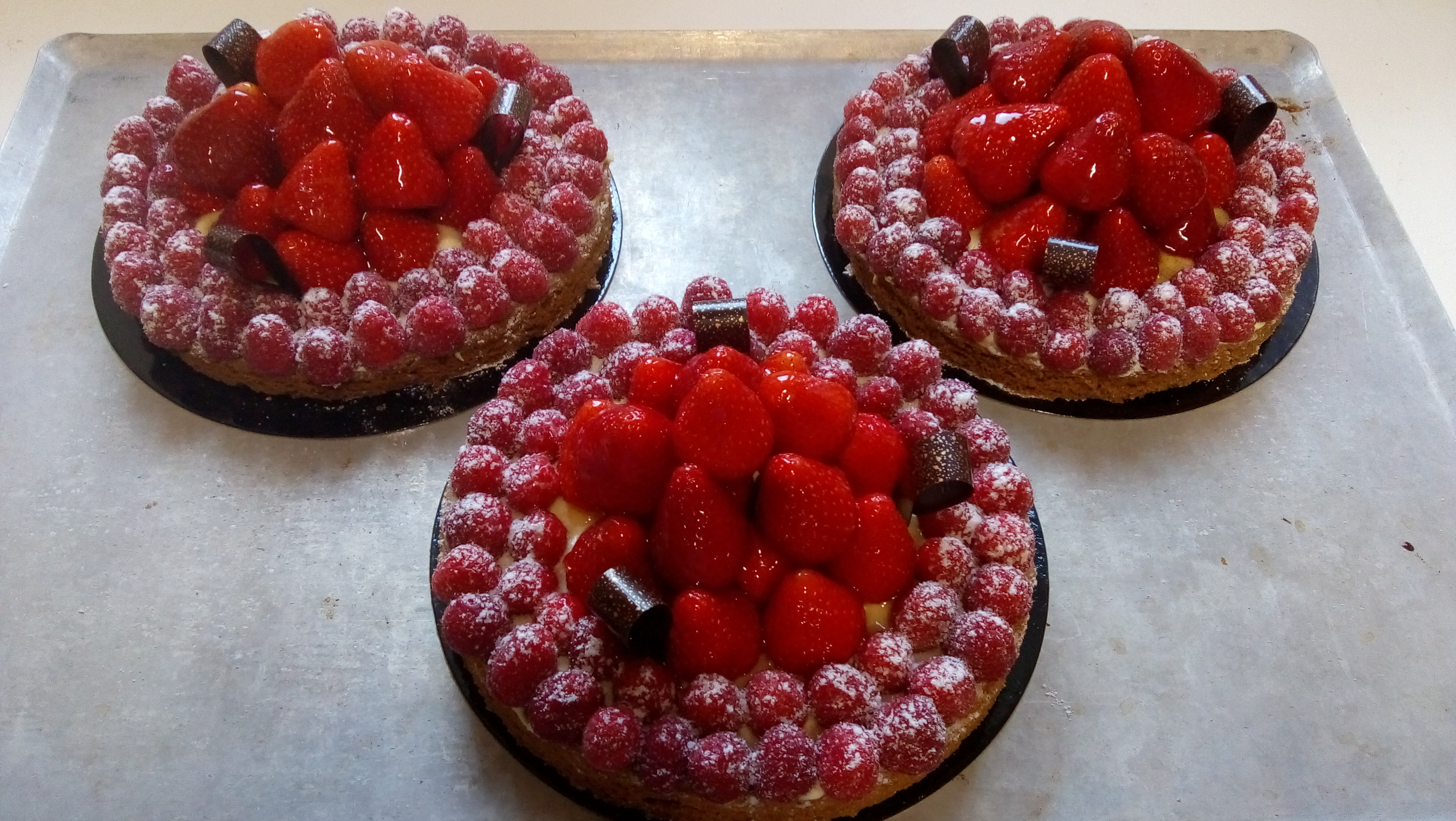 Tarte fraises framboises 6 parts